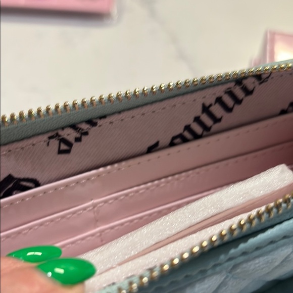 Juicy Couture Blue Clutch Wristlet - Picture 7 of 7